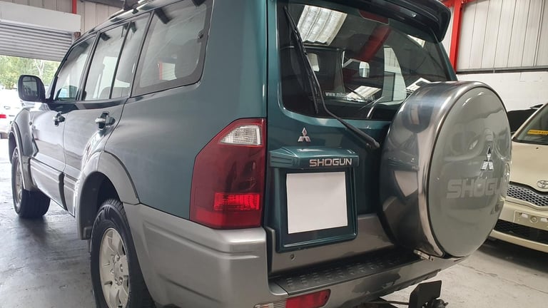 MITSUBISHI SHOGUN 3.2DI-D AUTO ELEGANCE *27,000 MILES* 7 SEATER* WOW 27K