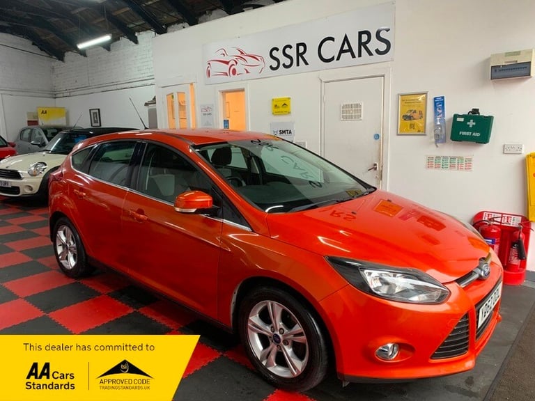 image for Ford Focus 1.6 Zetec Hatchback 5dr Petrol Manual Euro 5 (105 ps)