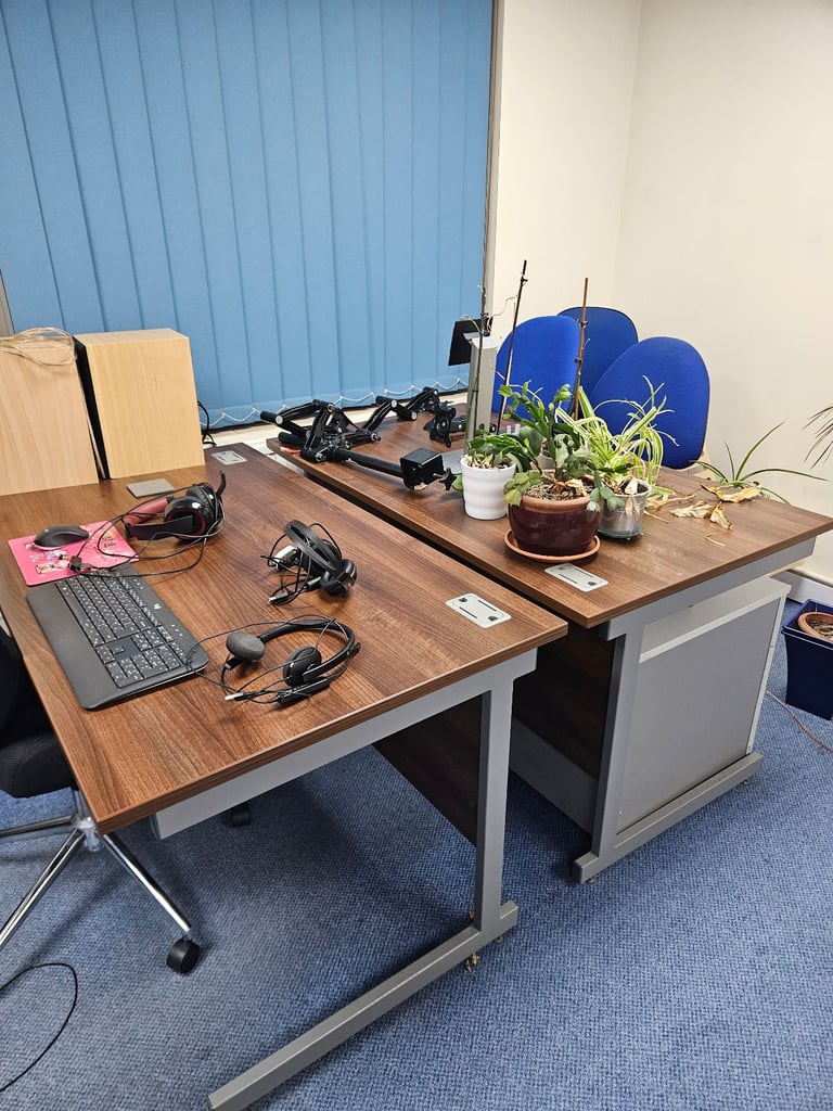 Office Desks Drawers Chairs Furniture Clearance 