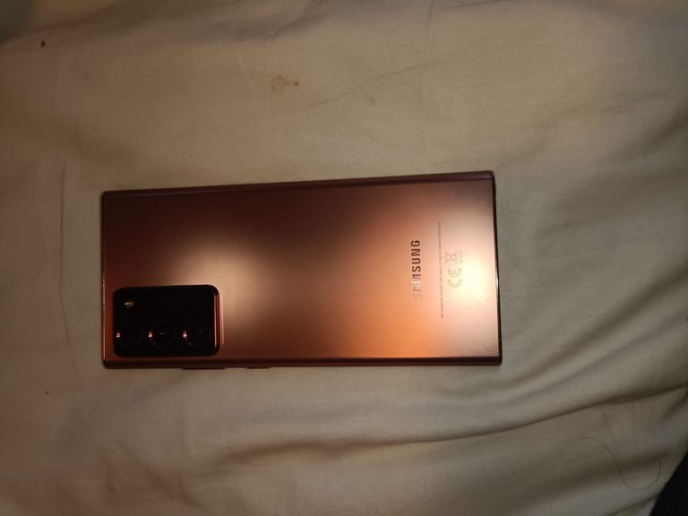 Samsung note 20 256gb very good.