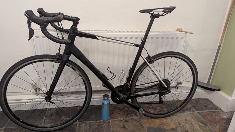 Cube attain road bike Shimano 105