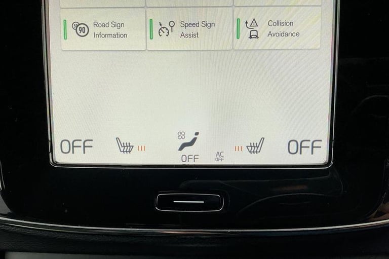 2020 Volvo XC40 2.0 B4P R DESIGN Pro 5dr Auto Semi-Auto Estate Petrol Semi Automatic