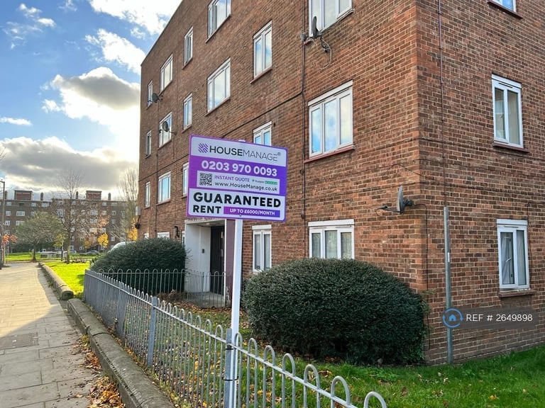 1 bedroom in Swinburne Court, London, SE5 (#2649898)