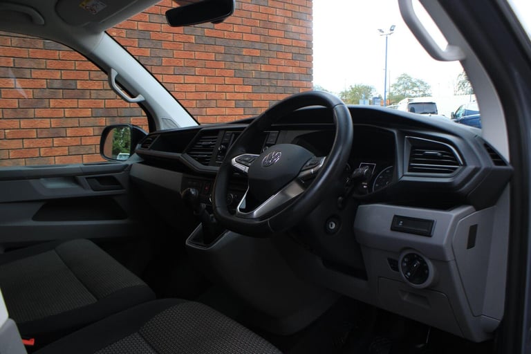 2024 Volkswagen Transporter 2.0 TDI T28 Highline FWD SWB Euro 6 (s/s) 5dr PANEL VAN Diesel Manual