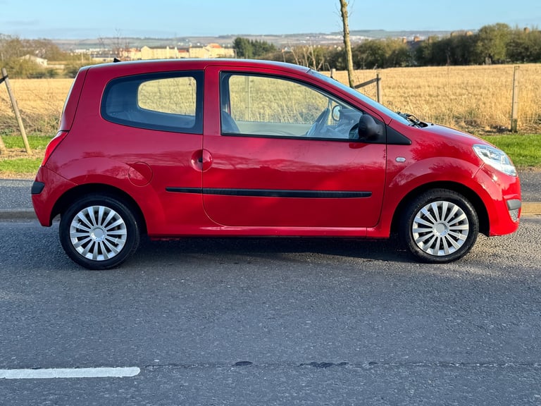 Renault Twingo, 34k miles, ULEZ compliant. - Image 6