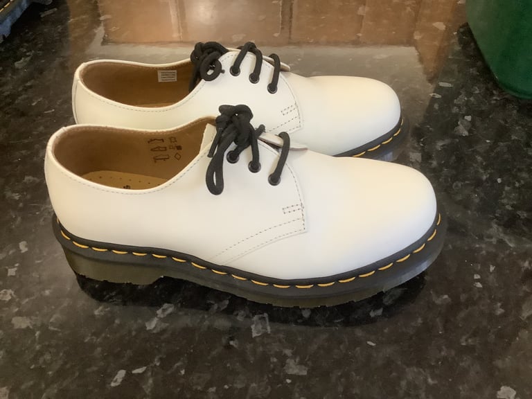 Ladies white leather doc Martin shoes | in Johnstone, Renfrewshire ...