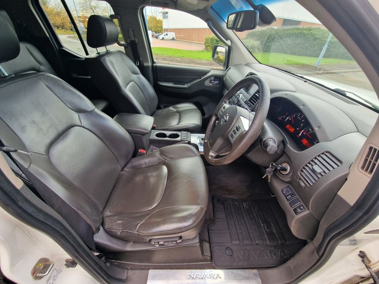 2012 Nissan Navara Double Cab Pick Up Outlaw 3.0dCi V6 231 4WD Auto PICK UP Diesel Automatic