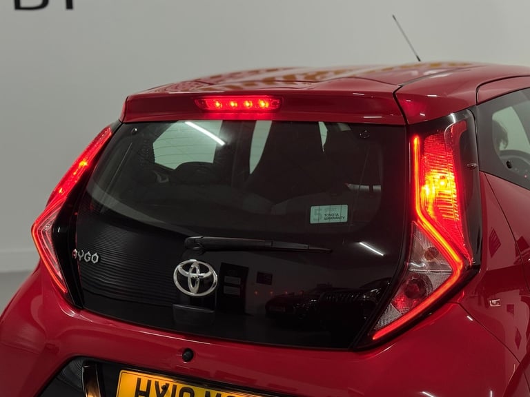 2019 Toyota AYGO 1.0 VVT-i x-play Euro 6 5dr HATCHBACK Petrol Manual