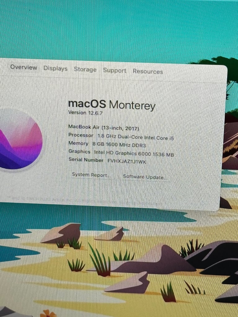 MacBook Air 2017 massive 512GB SSD 8GB ram working absolutely fine good battery with protective case