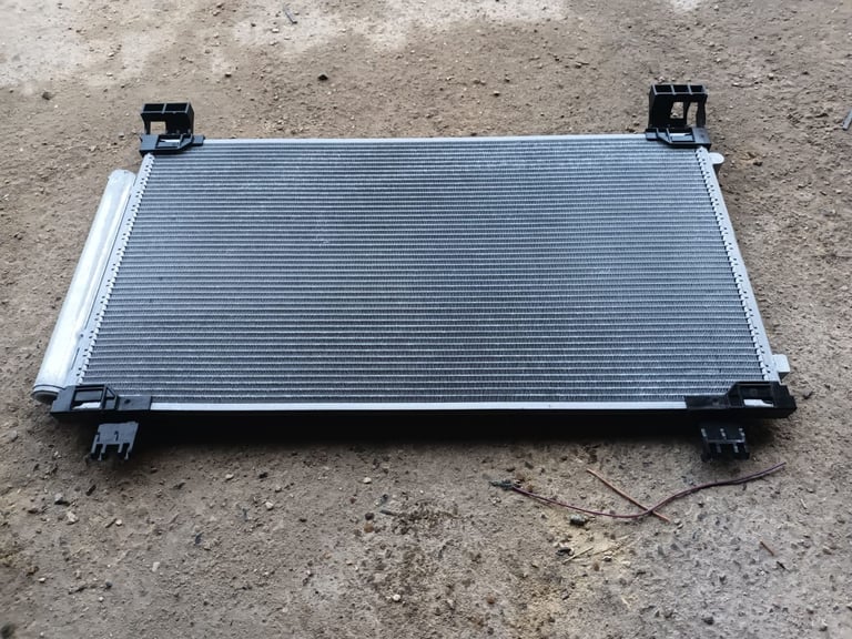 17 yaris 1.5 radiator & ac condenser