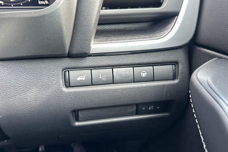 2025 Nissan Qashqai 1.5 E-Power Tekna [Bose] 5dr Auto Hatchback Hybrid Automatic