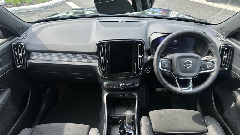 2025 Volvo XC40 2.0 B4P Plus Black Edition 5dr Auto ESTATE PETROL Automatic