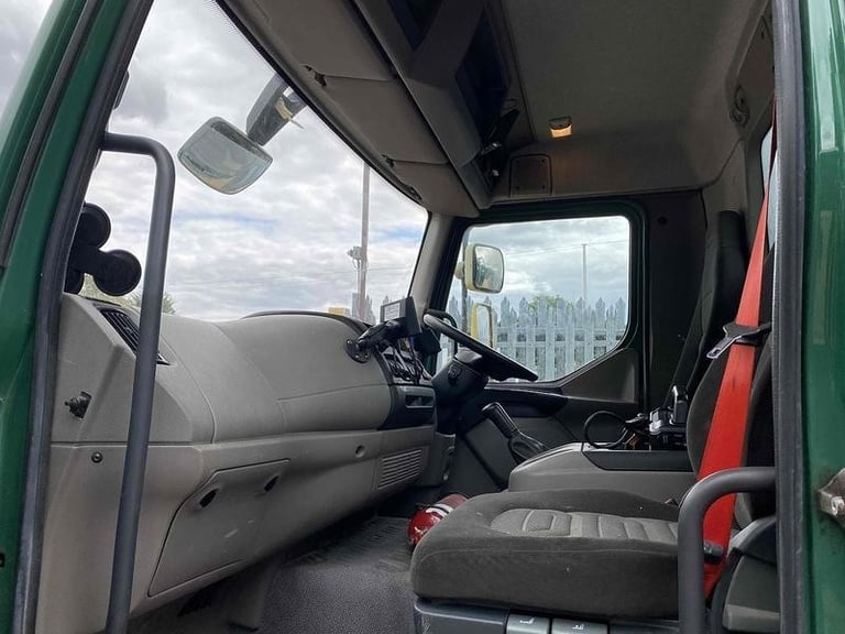 2013 DAF LF 45.210 Beavertail 4.5 Dropside Manual 