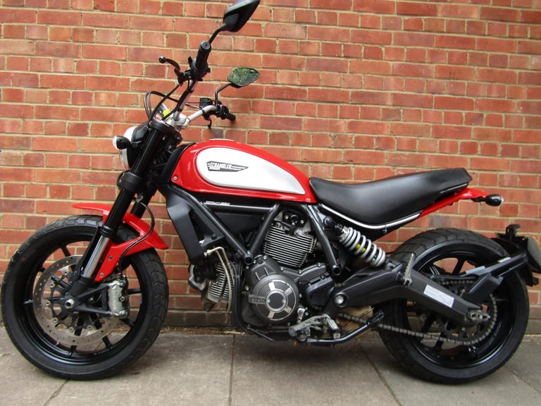 DUCATI SCRAMBLER 800  FULL SERVICE , ONE PREVIOUS OWNER ,VERY LOW MILES