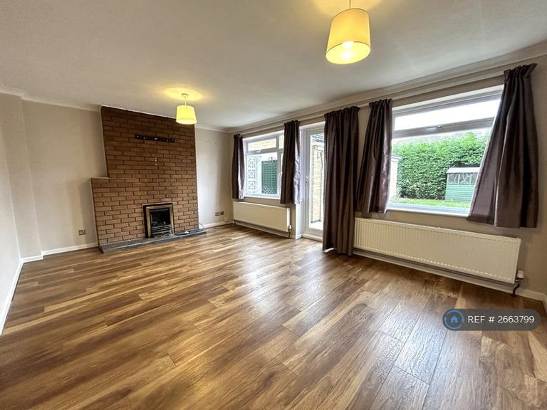 4 bedroom house in Shakespeare Drive, Nuneaton, CV11 (4 bed) (#2663799)