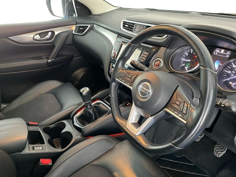 2017 Nissan Qashqai 1.2 DiG-T Tekna 5dr HATCHBACK PETROL Manual