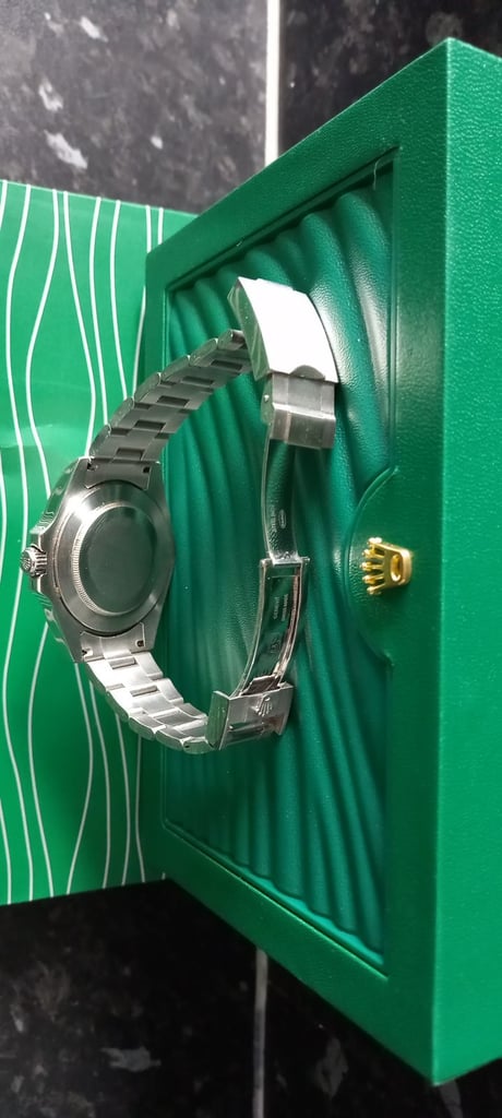 Mens watch
