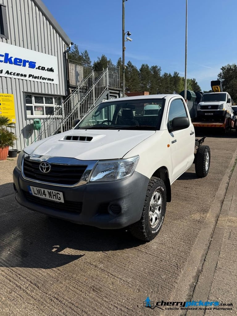 2014 Toyota Hilux 4x4 Chassis Cab Ideal for Tipper Dropside Arb / Arborist Body