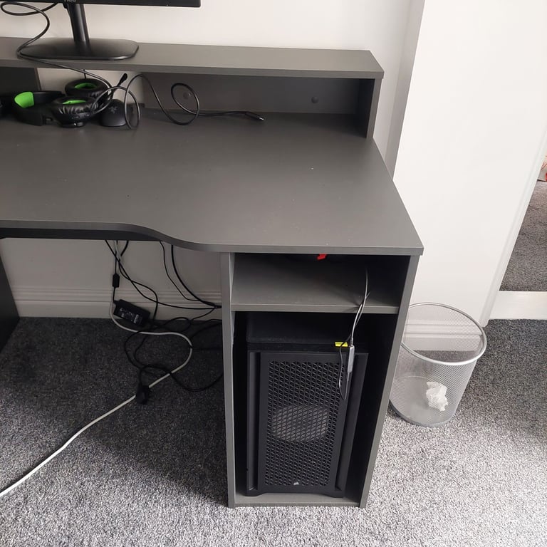 Grey Gaming Desk - excellent condition - hardly used