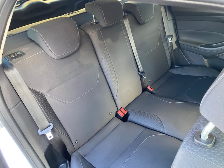 Ford, FOCUS, Estate, 2016, Manual, 1499 (cc), 5 doors
