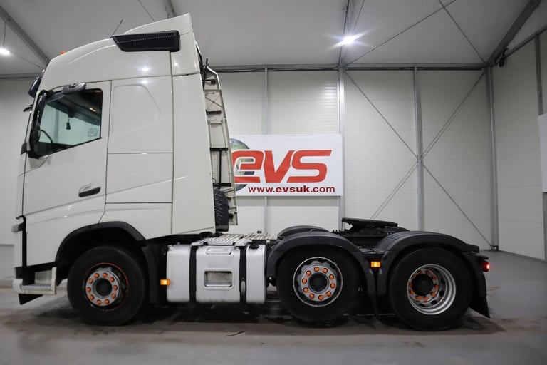 2016 (16 PLATE) Volvo FH460 6x2 Euro 6 Tractor Units