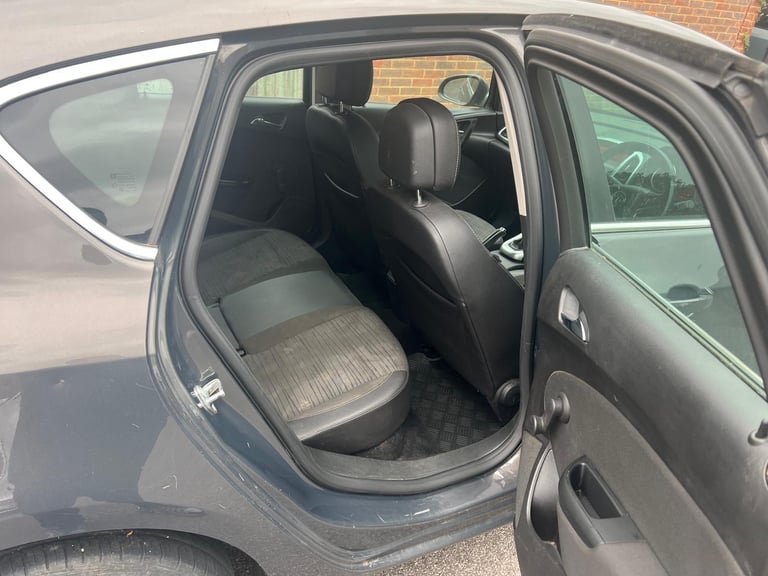 Vauxhall, ASTRA, Hatchback, 2015, Manual, 1598 (cc), 5 doors