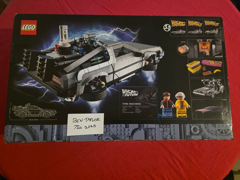 LEGO Icons Back to the Future Delorean Time Machine (10300) Brand New. Sealed.