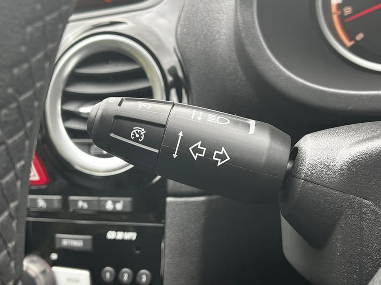 2014 Vauxhall Corsa 1.4 16V SE Hatchback 5dr Petrol Manual Wide Ratio Euro 5 (100 ps) Hatchback P...