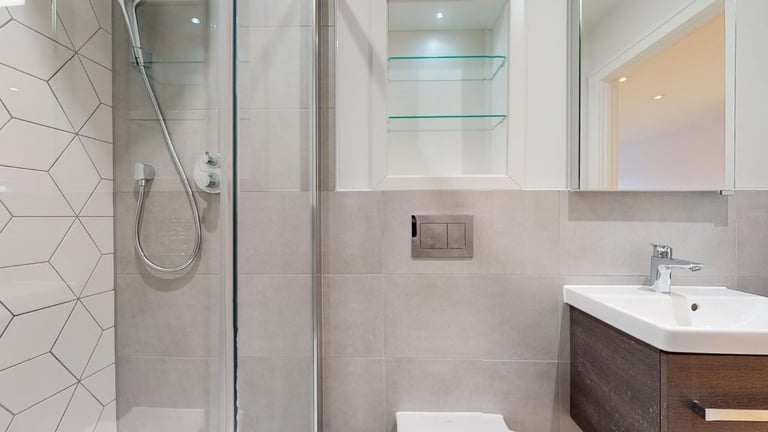🏡 Modern 1-Bed Flat + Gym & Cinema | Flexible Tenancy | Co Lets & Subletters – Raynes Park SW20