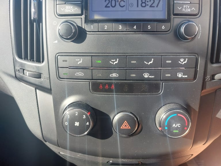 2011 Hyundai i30 1.6 CRDi Comfort 5dr HATCHBACK Diesel Manual