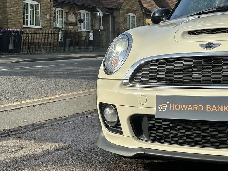 2011 MINI Hatch John Cooper Works Hatchback Petrol Manual