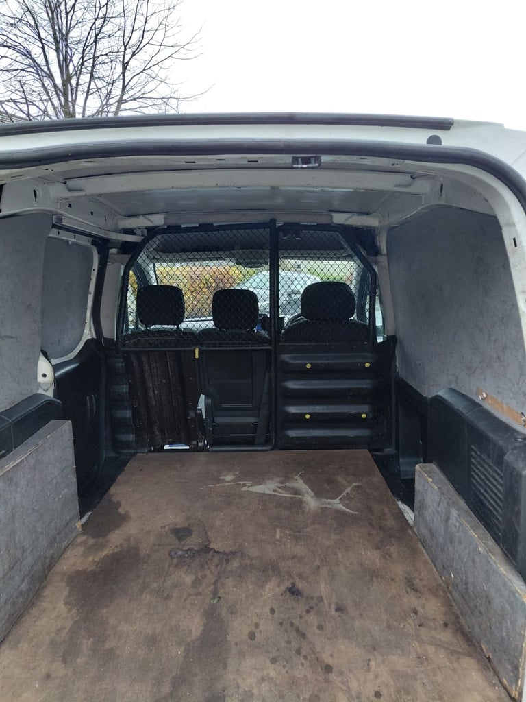 2017 Peugeot partner 1.6 hdi 3 seater 