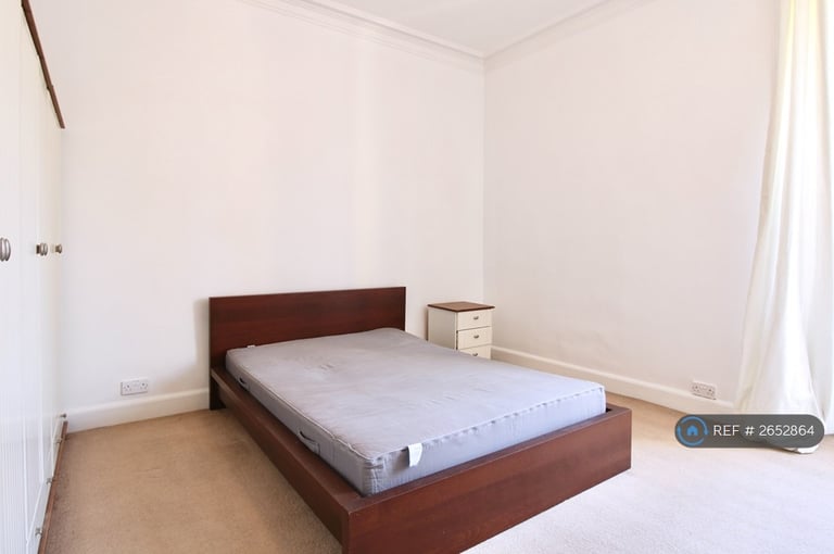 1 bedroom flat in Dalgety Street, Edinburgh, EH7 (1 bed) (#2652864)