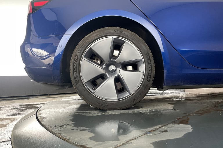  Tesla Model 3 dual Motor Long Range Saloon 4dr Electric Auto 4wde 346 Ps