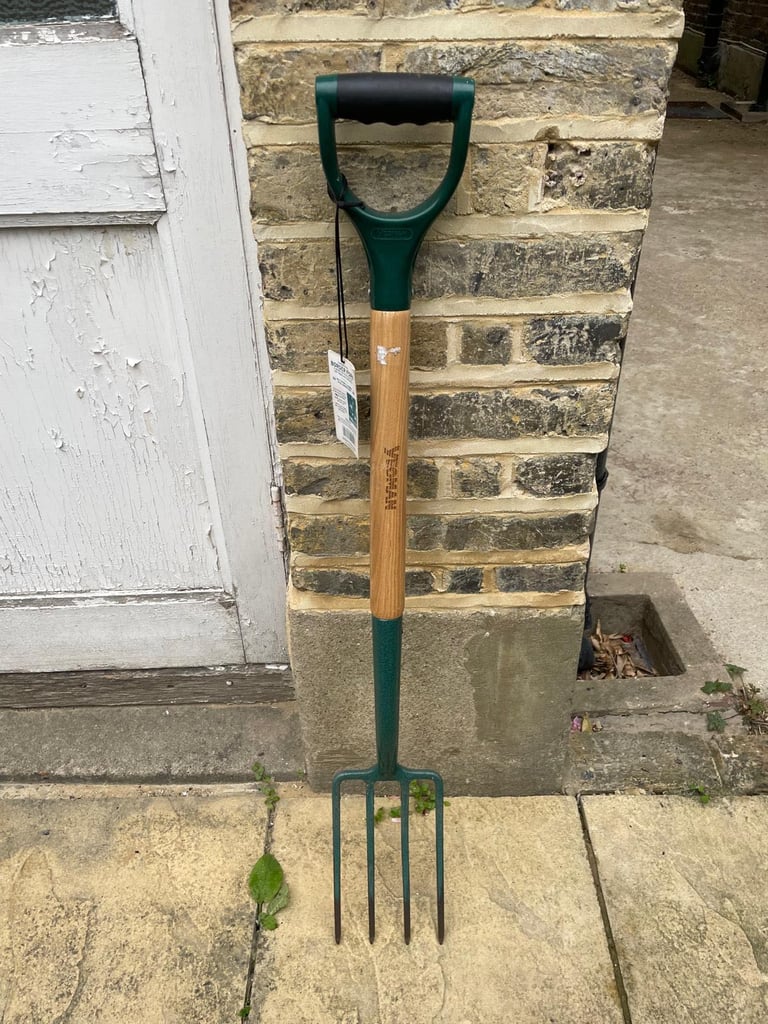 Shovel, rake, border fork 
