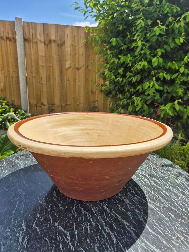 A Beautiful Buttermilk / Welsh Antique Dairy Bowl 🥣