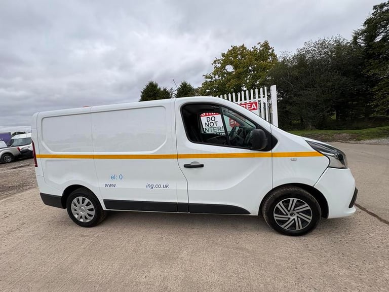 2017 Renault Trafic Trafic SL27 Business+ Energy dCi Panel Van DIESEL Manual