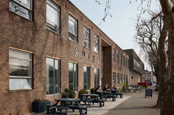 Desk space(s) available in Spike Island Artspace, Bristol BS1  - From £190! (inc VAT)