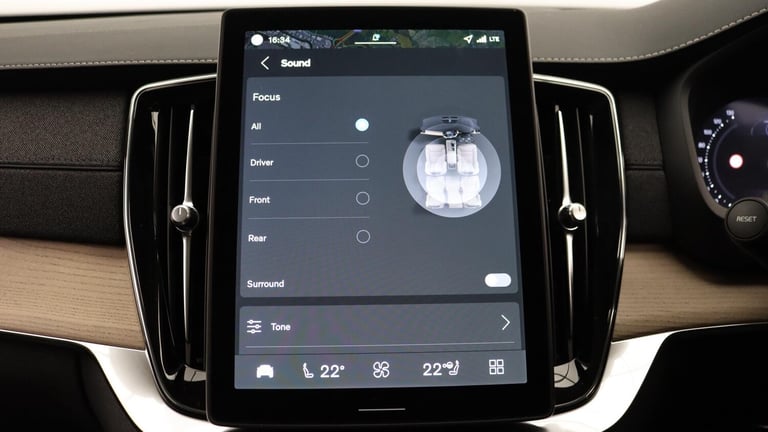  Volvo XC90 B5 (P) AWD Plus Dark (Sunroof, Harman Kardon, 360 Camera) Petrol/Electric Hybrid Auto...