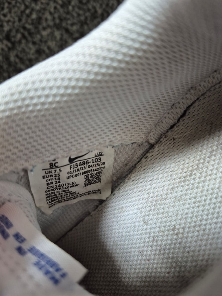 Toddler nike trainers size 7.5