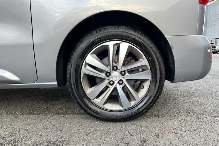 2023 Peugeot Traveller Business VIP 2.0 BlueHDi Diesel Automatic Start/Stop (180ps) MPV Diesel Au...