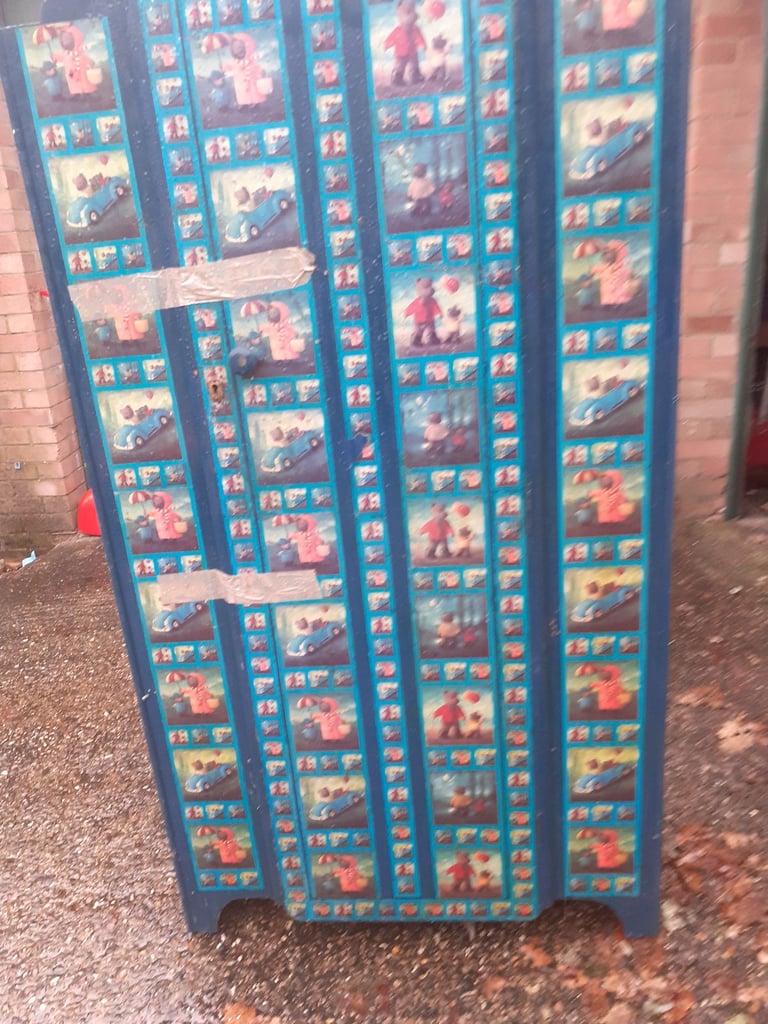 image for Wardrobe Single  Finchley N12.   (Taped for transport)