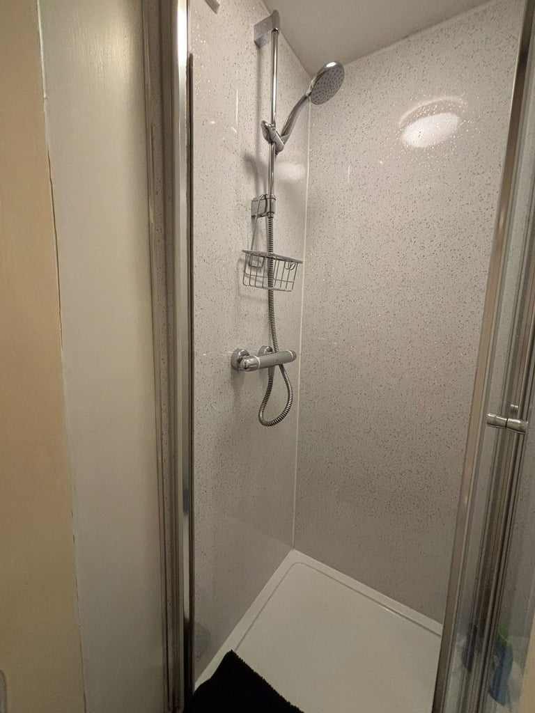 2 double bedrooms to rent 