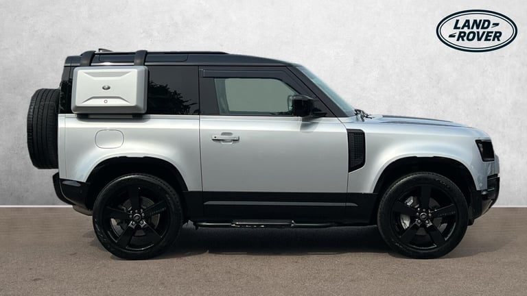 2024 Land Rover Defender 3.0 D300 X-Dynamic HSE 90 3dr Auto With Heated and