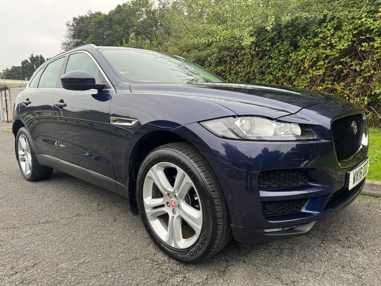 image for 2016 Jaguar F-Pace 2.0d Portfolio 5dr Auto AWD ESTATE Diesel Automatic
