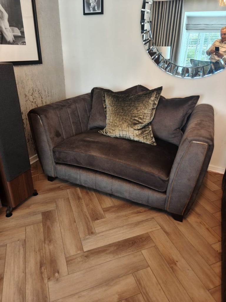 Stunning Emerald Green Velvet Sofa - As New