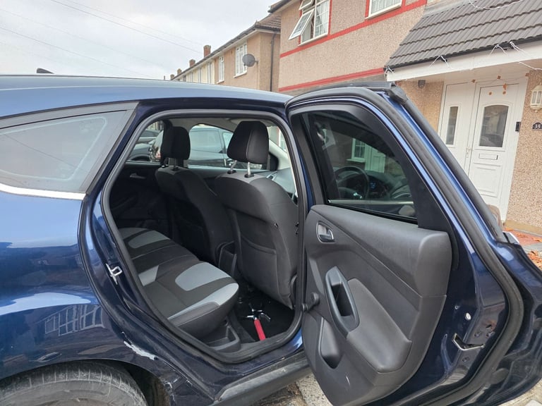 Ford, FOCUS, Hatchback, 2012, Semi-Auto, 1596 (cc), 5 doors