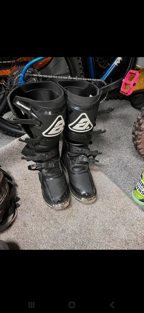 Motorcross boots 