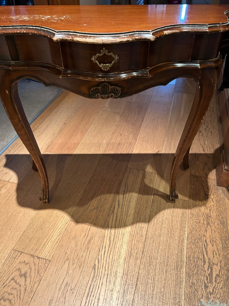 Console table 