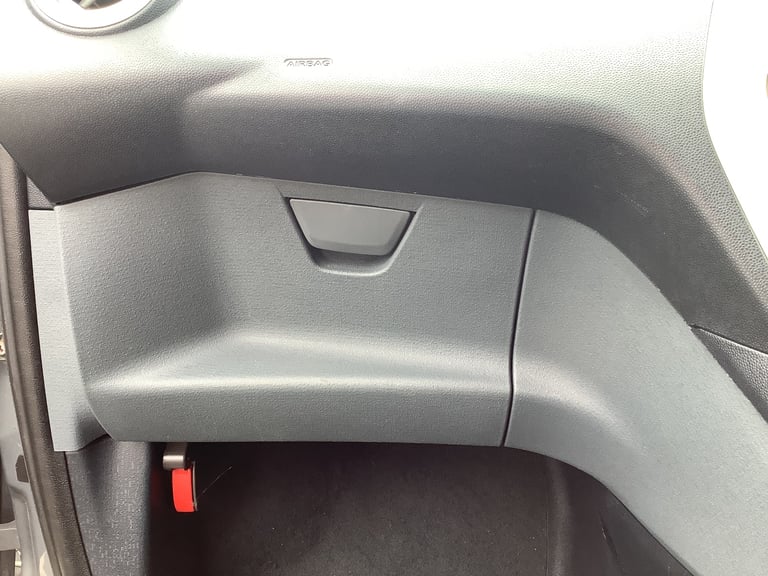 Ford, KA, Hatchback, 2011, Manual, 1242 (cc), 3 doors